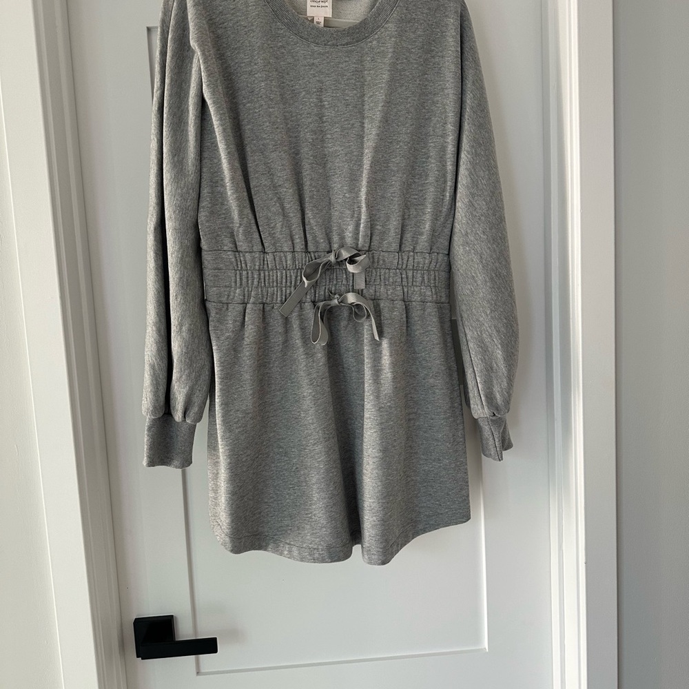 Cinq à Sept Gray Knit Top